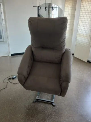 Poltrona relax elettrica imbottita