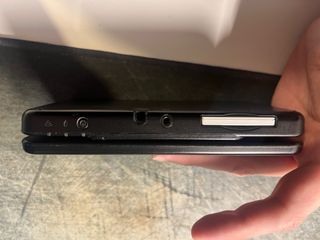 Nintendo New 3DS + 3 Juegos + Caja y cargador.