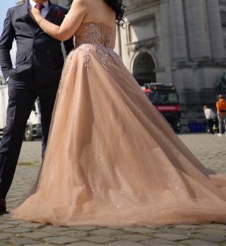 Vestido beige/dorado de fiesta