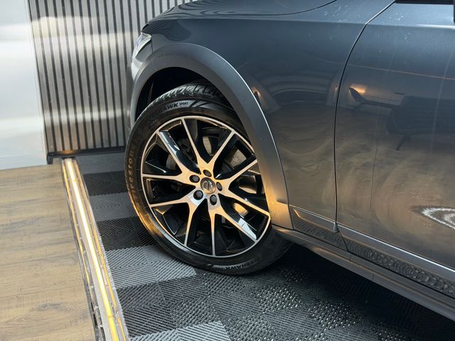 Volvo V90 Cross Country Volvo V90 Cross Country 2.0 D5 AWD Pro Auto