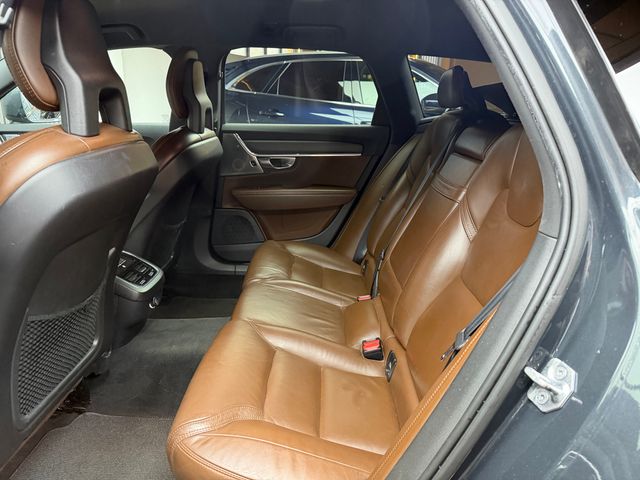 Volvo V90 Cross Country Volvo V90 Cross Country 2.0 D5 AWD Pro Auto