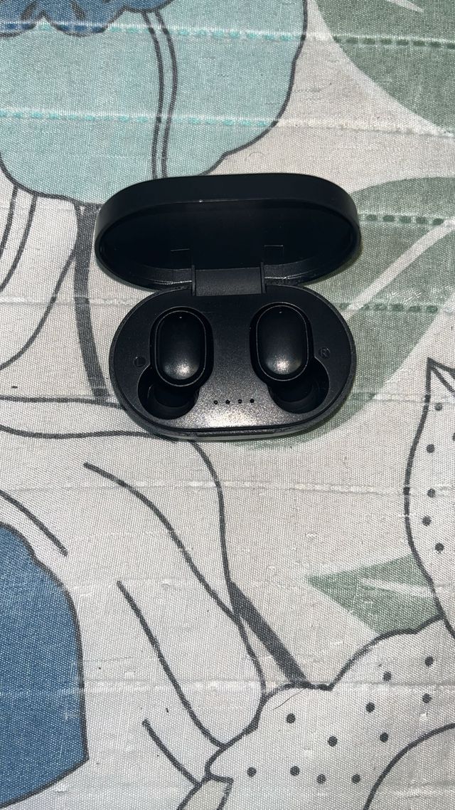 Auriculares inalámbricos negros
