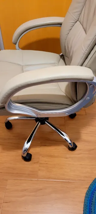 Sillón de oficina elevable y reclinable