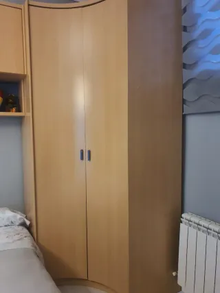 Alacena juvenil madera y plástico