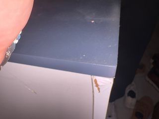 Estantería blanca y negra