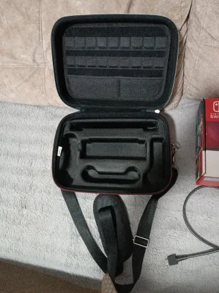 Nintendo Switch Azul/Rojo + Accesorios