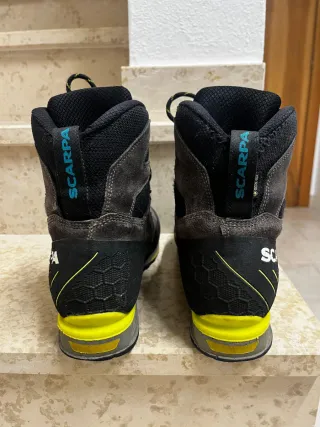 Scarponi Scarpa Manta Tech GTX 42