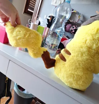 Peluche Detective Pikachu