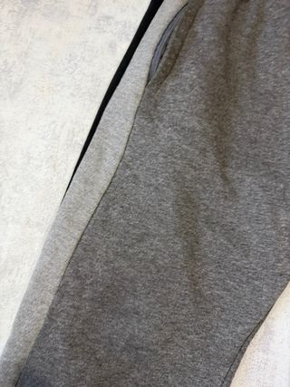 Pantalón Nike Air Gris