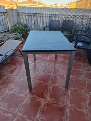 Mesa de exterior cristal y metal