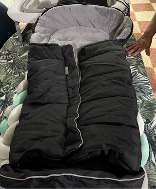 Saco de silla de bebé negro marca bbest