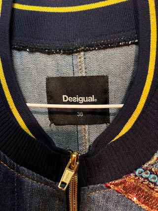 Chaqueta Desigual Patchwork Denim y Tejido