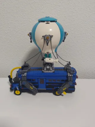 Lego Fortnite Bus