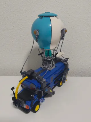 Lego Fortnite Bus