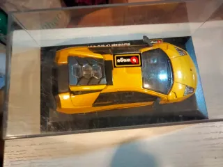 Bburago Lamborghini Murciélago LP 670-4 SV 1:32