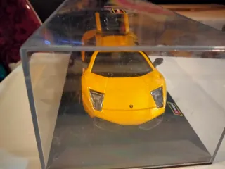 Bburago Lamborghini Murciélago LP 670-4 SV 1:32