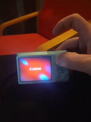 Câmera Digital Canon IXUS 105 Azul