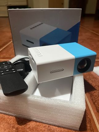 Mini Proyector LED Portátil