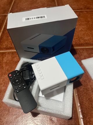 Mini Proyector LED Portátil