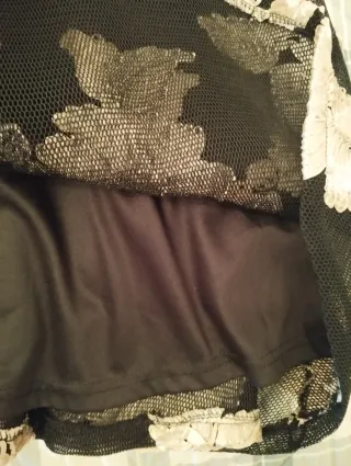 Vestido de fiesta negro y dorado