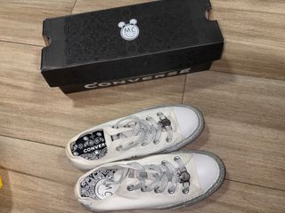 Converse Blancas con detalles Plateados