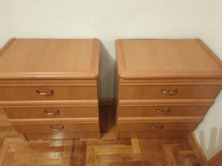 Mesilla de noche "LEER"