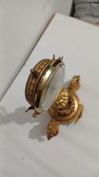 Orologio da tavolo dorato