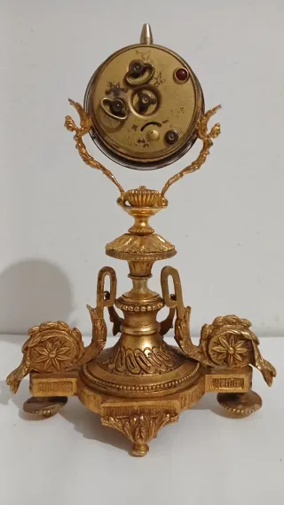 Orologio da tavolo dorato