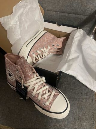 Converse Talla 37/37.5 ,nuevo con caja original .