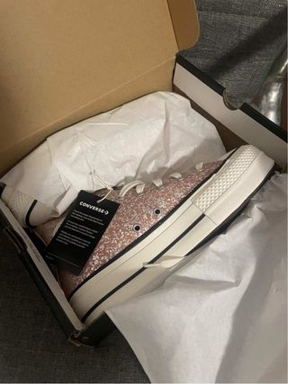 Converse Talla 37/37.5 ,nuevo con caja original .