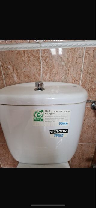 Lavabo, bidé e inodoro de cerámica