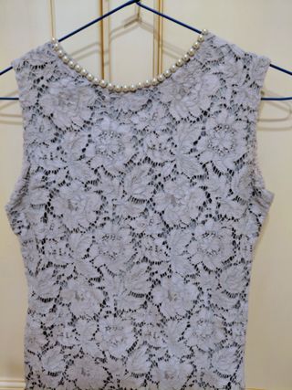 Vestido azul de gipur.