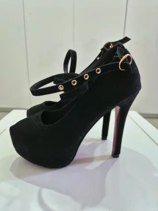 Zapatos tacón alto negros