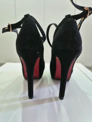 Zapatos tacón alto negros