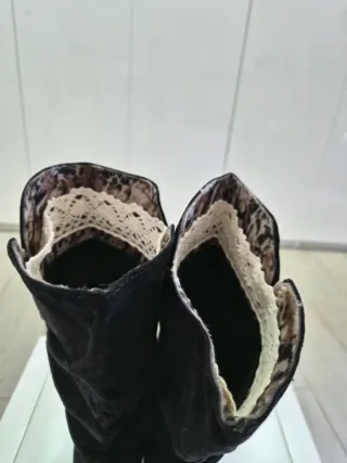 Botas altas New Jeans negras