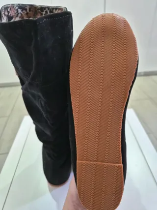 Botas altas New Jeans negras