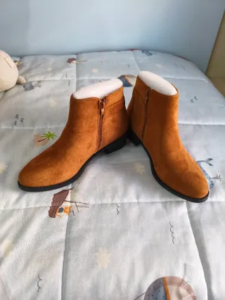 Botines de mujer de ante marrones