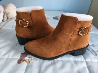 Botines de mujer de ante marrones