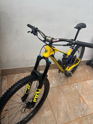 Mondraker Superfoxy Carbon Enduro Bike