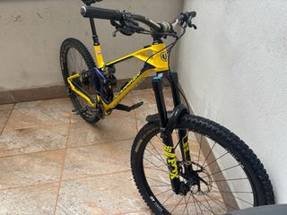 Mondraker Superfoxy Carbon Enduro Bike