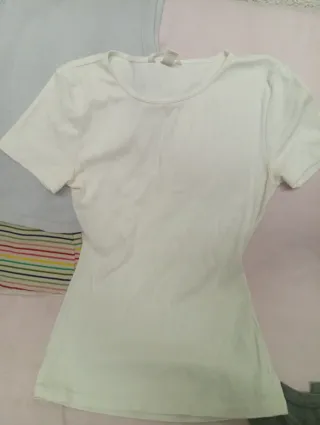 4 Camisetas Ajustadas Tallas Variadas