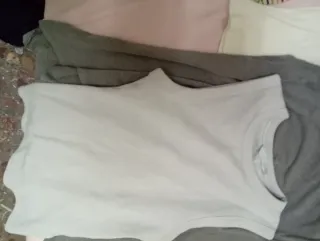 4 Camisetas Ajustadas Tallas Variadas