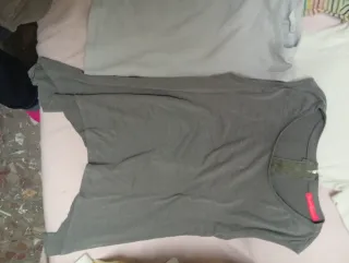 4 Camisetas Ajustadas Tallas Variadas