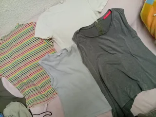 4 Camisetas Ajustadas Tallas Variadas