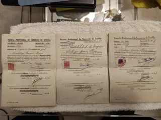 Documentos timbres y polizas años 1944-1949.