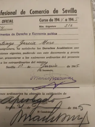 Documentos timbres y polizas años 1944-1949.