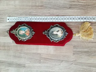 Medaglione decorativo da parete, legno e velluto