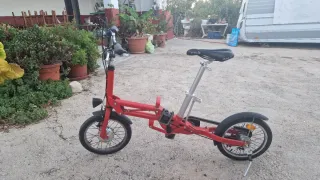 Bicicleta plegable roja