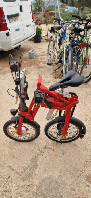 Bicicleta plegable roja
