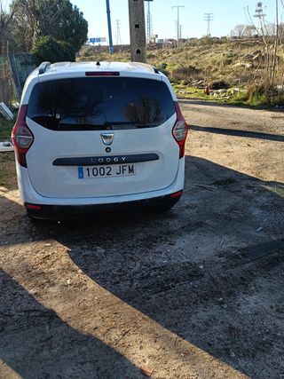 Dacia Lodgy 2012